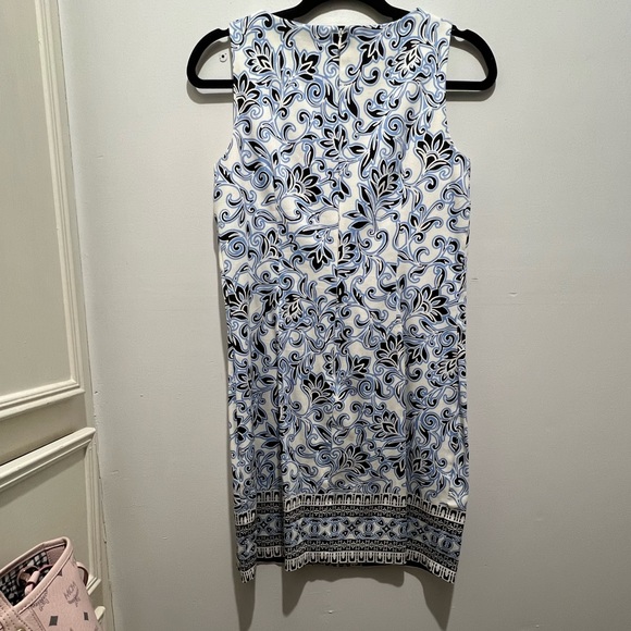 London Times Petite Shift Dress Sleeveless Blue White Floral Dress 4P NWOT - Picture 11 of 12